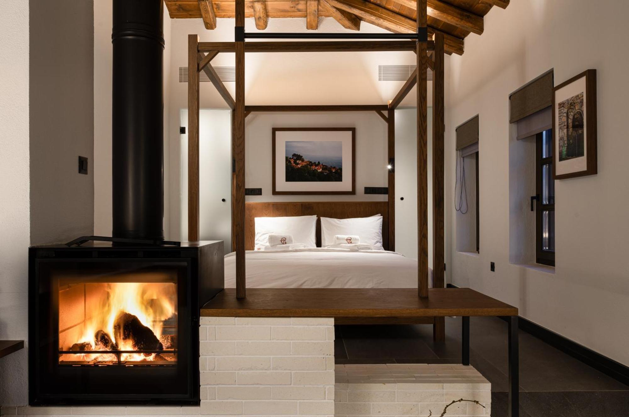 Unedo All Seasons Boutique Hotel パライオス・パンテレイモン エクステリア 写真