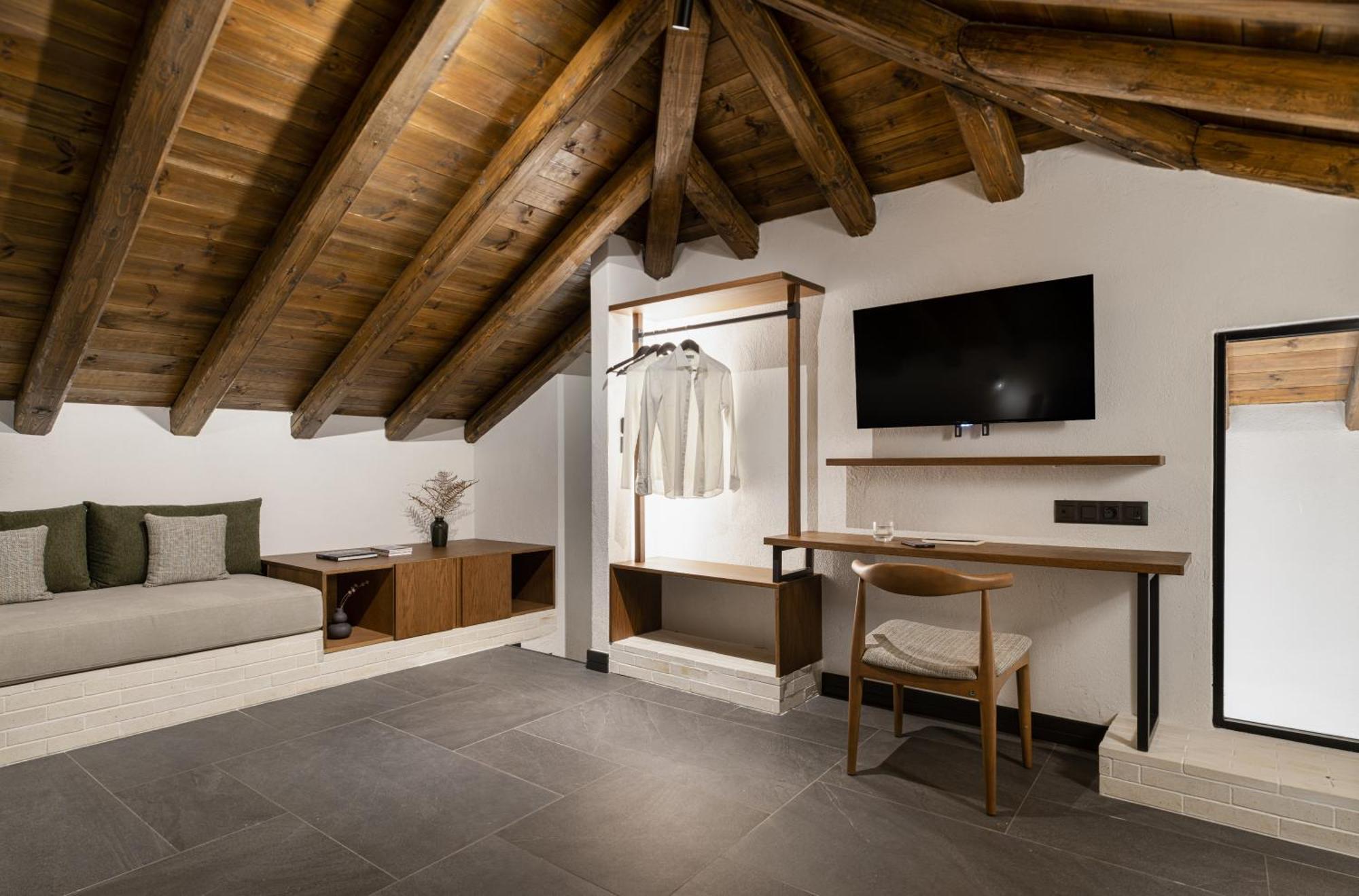 Unedo All Seasons Boutique Hotel パライオス・パンテレイモン エクステリア 写真