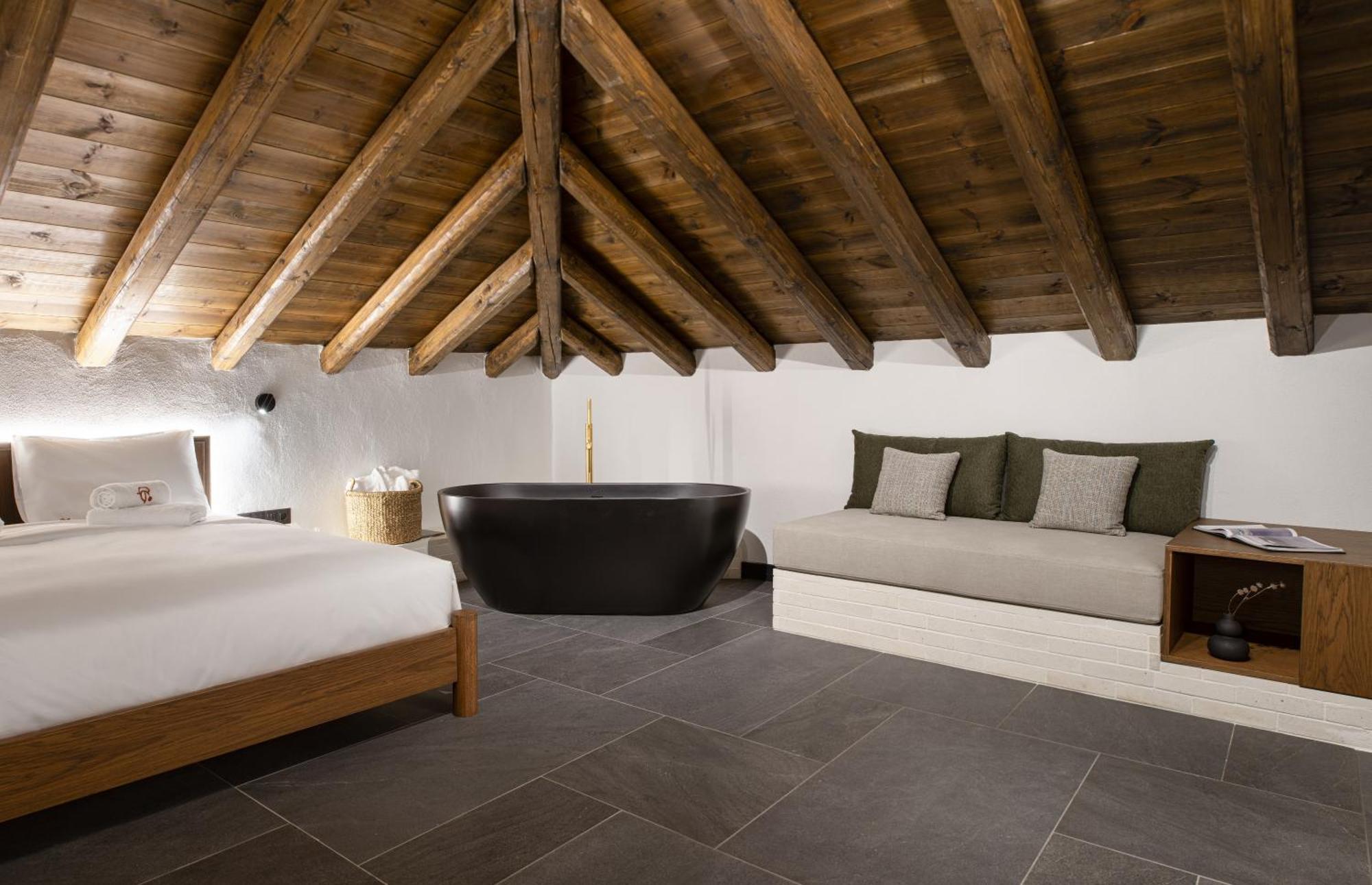 Unedo All Seasons Boutique Hotel パライオス・パンテレイモン エクステリア 写真